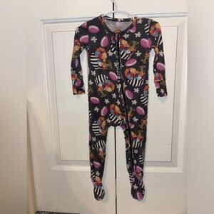 Posh Peanut Ruffle footie pajamas size 18-24m